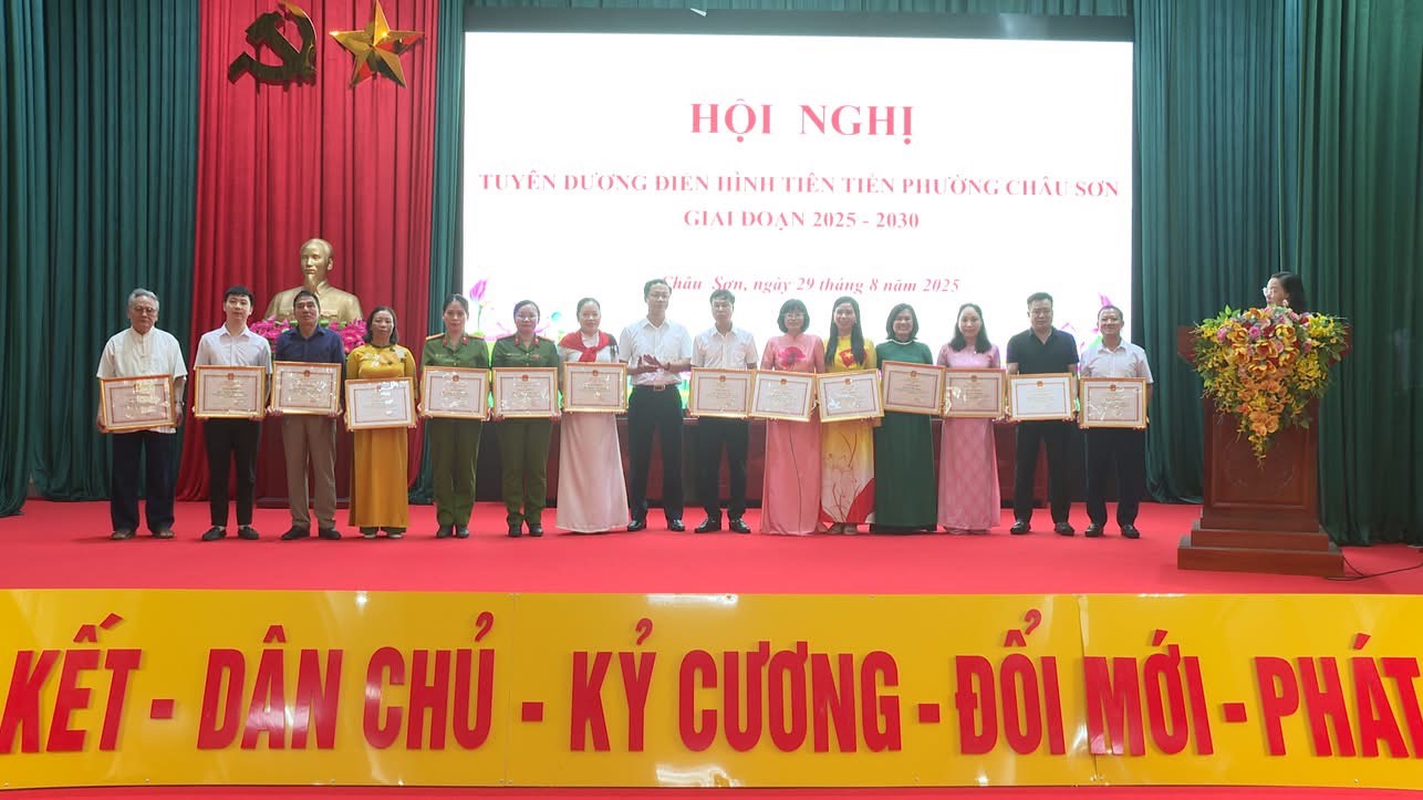 Ngày 29/8 phường Châu Sơn tổ chức Hội nghị tuyên dương điển hình tiên tiến giai đoạn 2025-2030.